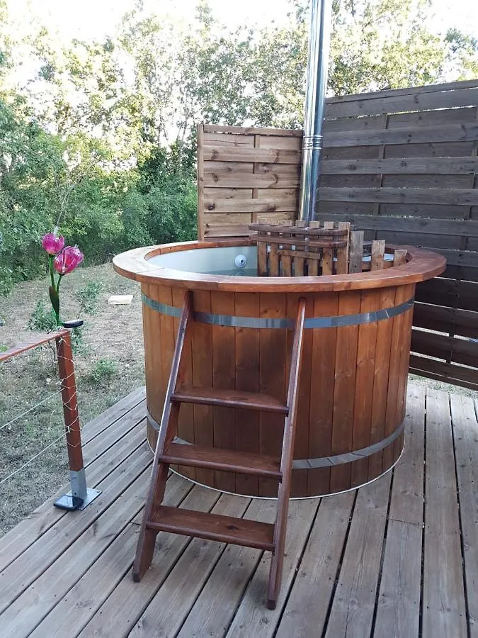 Luxury tent Il Fut Une Nuit Hotel Monclar-de-Quercy